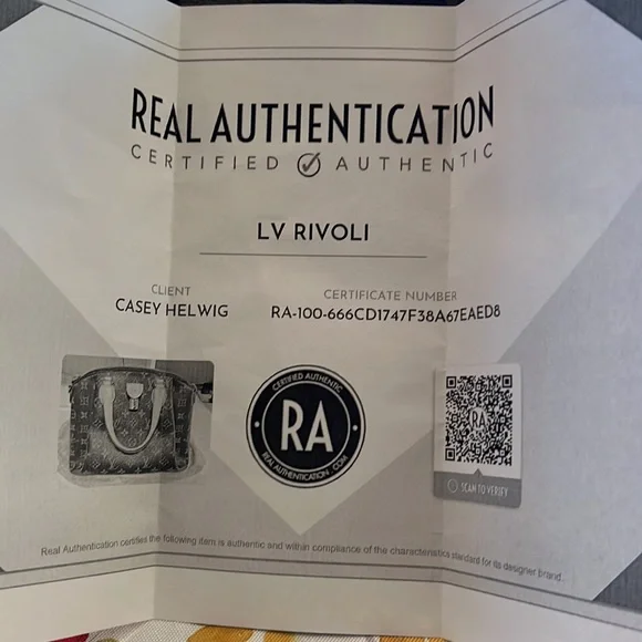 Louis Vuitton Rivoli hand bag only used a few. - Picture 8 of 9